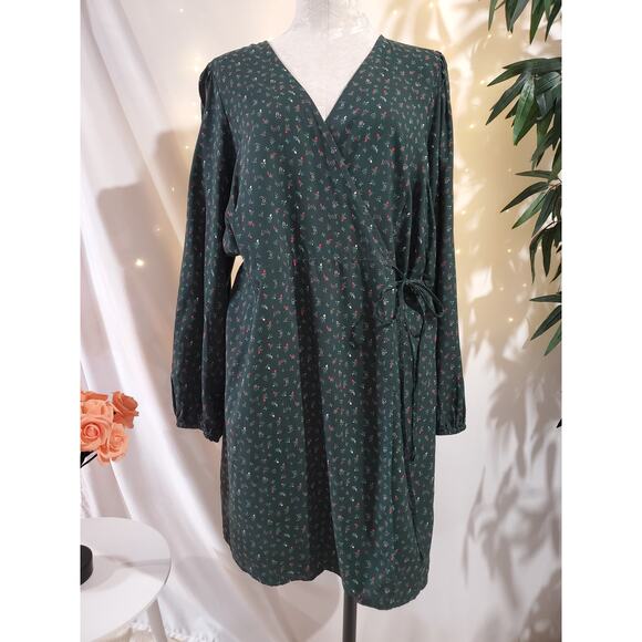 Old Navy Ditsy Floral Puff Sleeve Wrap Mini Dress Womens Plus Sz XXL Cottagecore - Picture 1 of 12